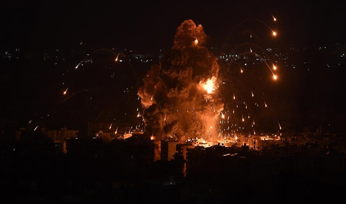 İsrail Beyrut'u bombaladı: Şiddetli patlamalar oldu