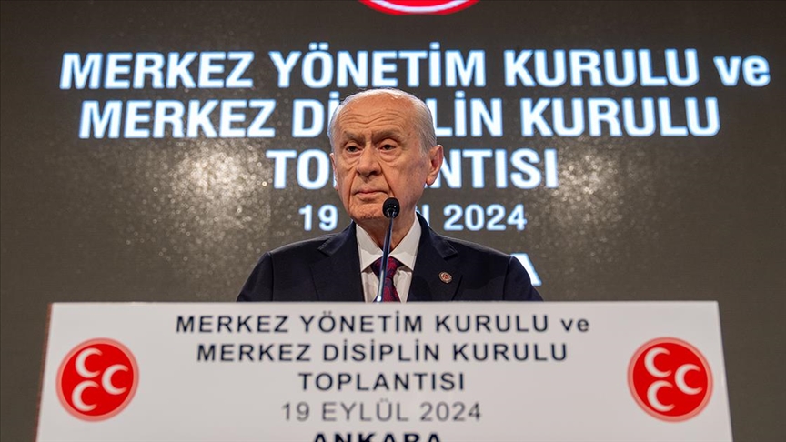  Bahçeli'den Anayasa çıkışı: 4 maddeye şaşı bakanlar yok hükmündedir